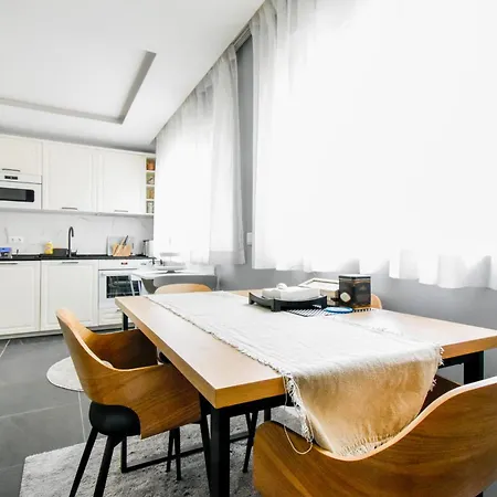 Bright Flat With Coffee-lovers Touch By Flat Mаnager סופיה